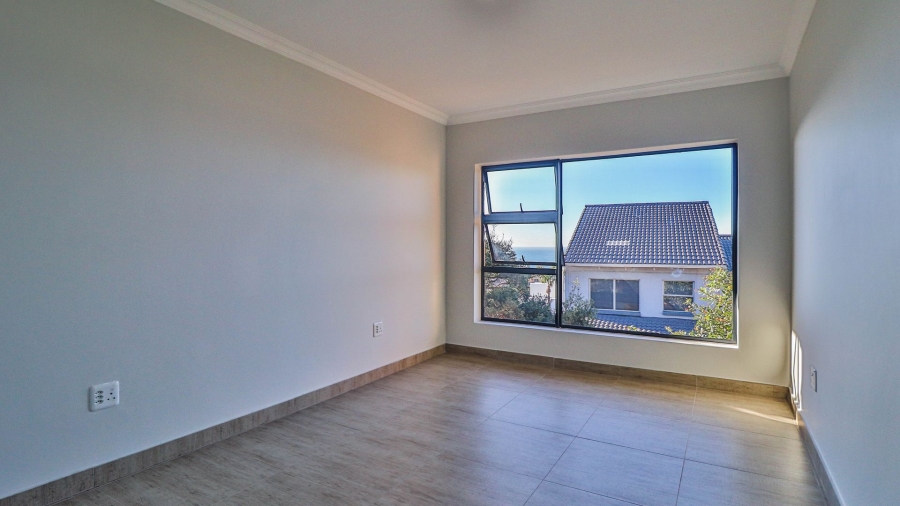 4 Bedroom Property for Sale in Wavecrest Eastern Cape